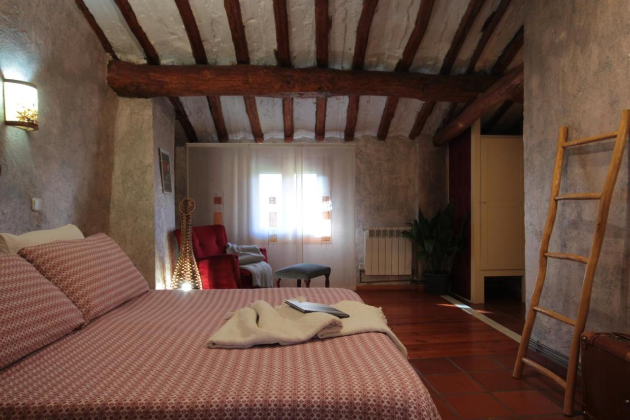 Domitila Rooms Clavijo Exterior photo