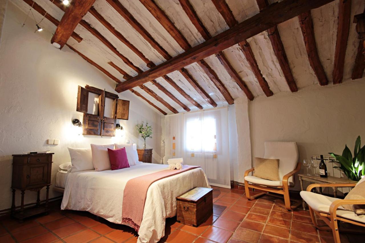 Domitila Rooms Clavijo Exterior photo